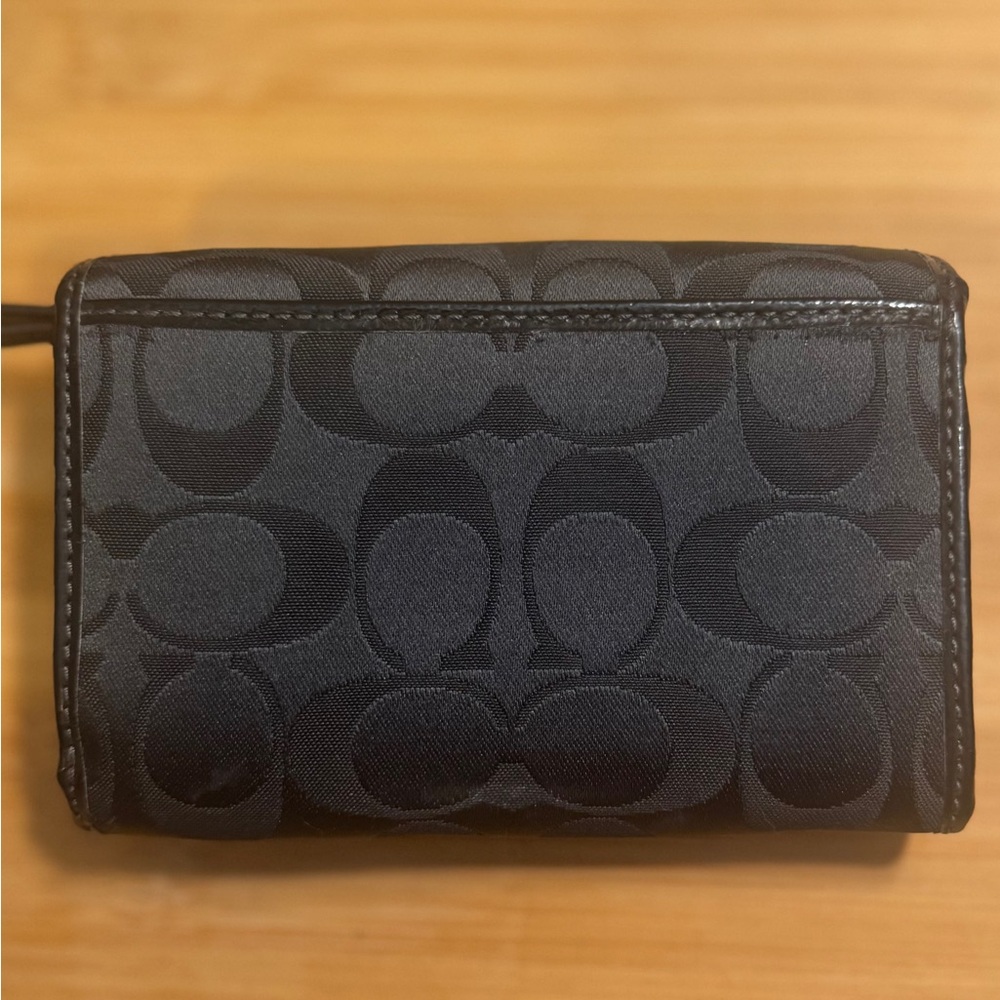 Coach Daisy Pop Optic Wallet - Picture 3 of 10
